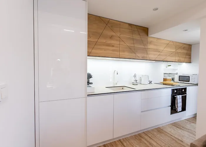 Elena * סנדנסקי